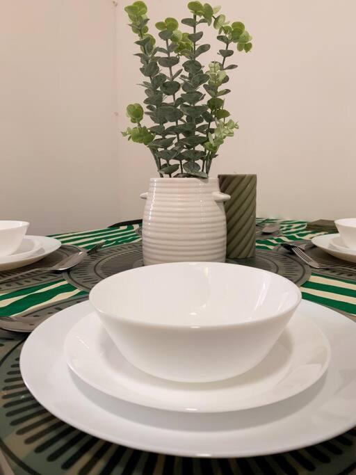 Suite 2 - Stylish Private Room In A Shared House 谢菲尔德 外观 照片