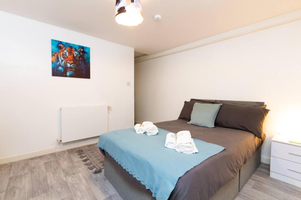 Suite 2 - Stylish Private Room In A Shared House 谢菲尔德 外观 照片